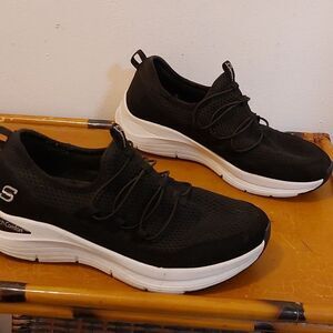 S Sport by Skechers Women's  Regena Sneakers - Black 9